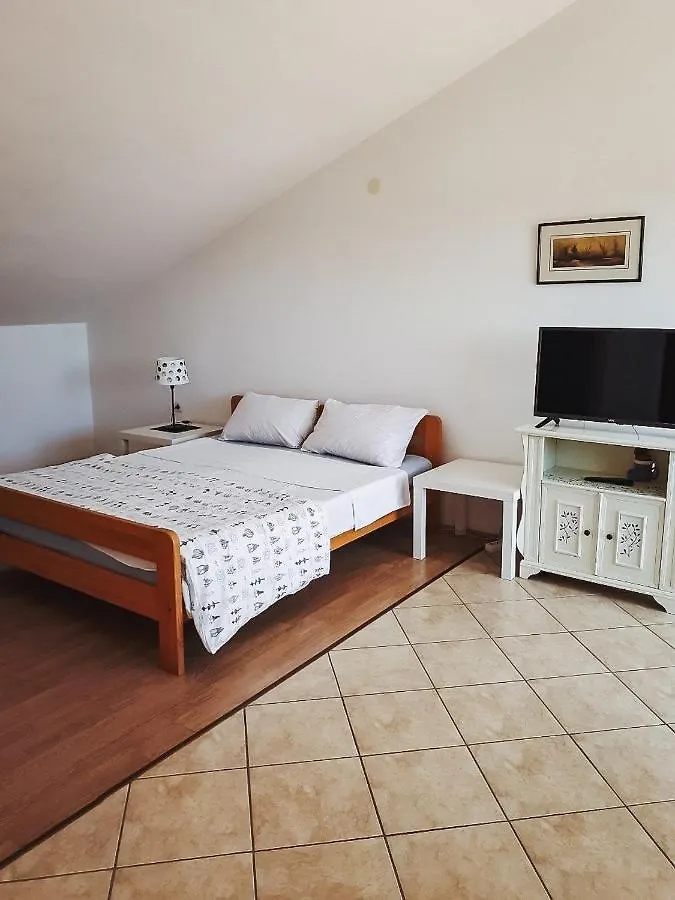 Apartments Ondamarina 梅杜林